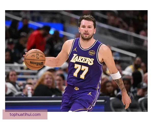 湖人遭重创东契奇里夫斯赛季报销詹姆斯单核迎接首轮三选一挑战